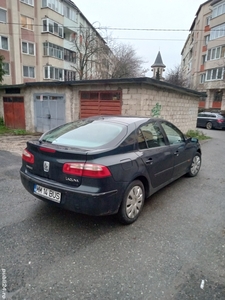 Vand masina renault laguna 2