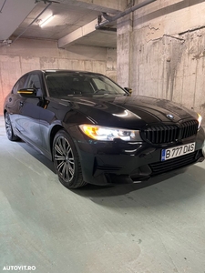 BMW Seria 3 330i Aut. Luxury Line