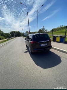 opel zafira 2012