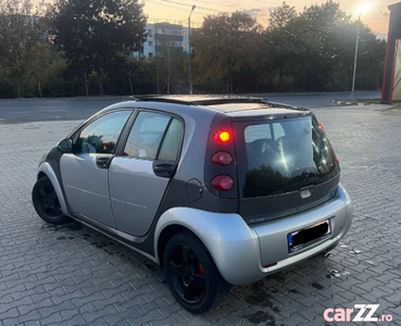 Smart forfour impecabil anul 2005