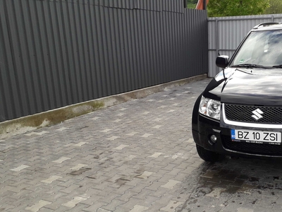 Vand Suzuki Grand Vitara 2 usi Buzau