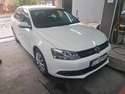 Volkswagen jetta 1.2 benzina pret 6750 euro Craiova