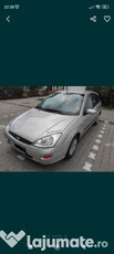 Ford focus 1 masina