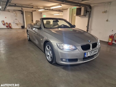 BMW Seria 3 BMW E93, 320i AT