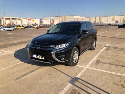 Mitsubishi Outlander 2.0 PHEV Hybrid Bucuresti Sectorul 1