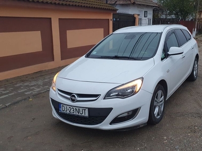 Opel Astra j 1.6 GPL Malu Mare