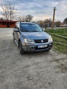 Vând suzuki grand vitara Margheni