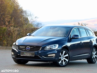 Volvo V60 D6 Plug-In-Hybrid AWD Geartronic Momentum