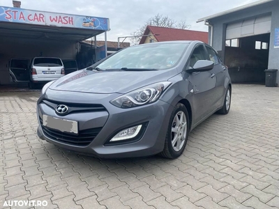 Hyundai I30 blue 1.6 CRDi Style