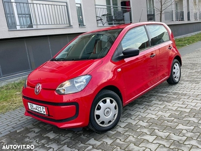 Volkswagen up! street