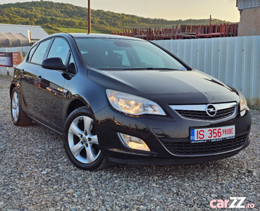 Opel Astra J / 2011 / 1.7 CDTI / 110 CP / GARANTIE 12 luni / RATE fixe