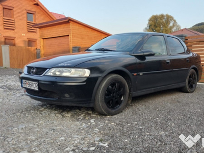 Opel Vectra 1, 8 benzina