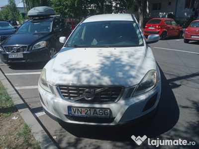 Volvo XC 60 din anul 2010 cutie automata pe benzina