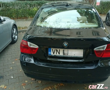 BMW Seria 3/320d motor e90 din anul 2005 cu 169.111km la bord.