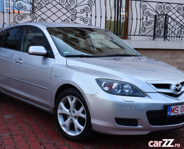 Mazda 3 motor 16 benzina foarte dotat