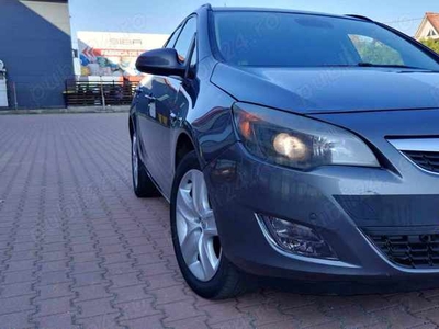 Opel astra j 2011 1,7cdti 125cp