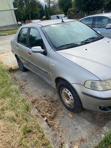 Vând FIAT Albea 1,2 benzină, 16 V, an 2005, 255565 km