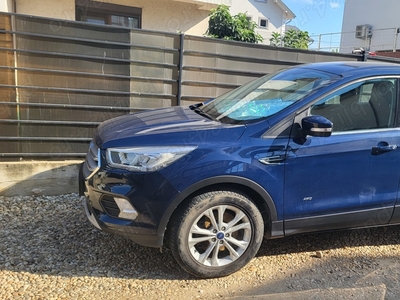 Vând Ford Kuga 2018