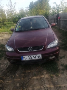 Vând Opel Astra g motor 16,16valve mașina Este pe gaz și bezina