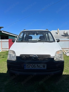 Vînd opel agila 2001