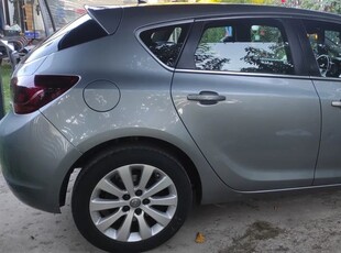 Opel Astra 1.7 CDTI Cosmo