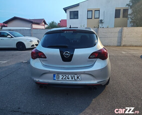 Opel Astra J 1.4 turbo 2013