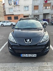 Peugeot 207. 1,6 benzină, 2011