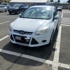 Vând Ford Focus 2013