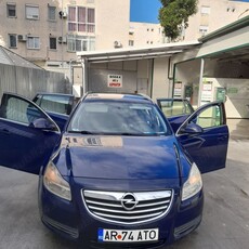 Vând Opel Insignia