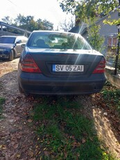 Vindem mercedes c class