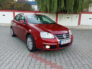 Volkswagen Jetta cutie automată DSG