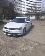 Masina Volkswagen Jetta