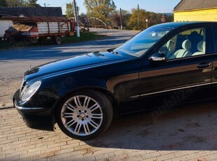 Mercedes E CLASS W 211