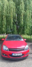 Opel astra h rosu