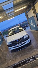 Vând Dacia logan 1.4 benzina