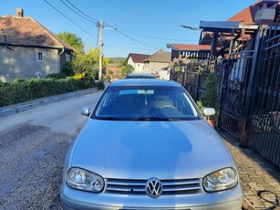 vand golf 4 1.6 benzina