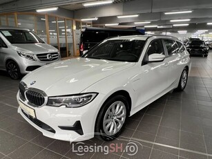 BMW Seria 3 330 e Touring xDrive Advantage