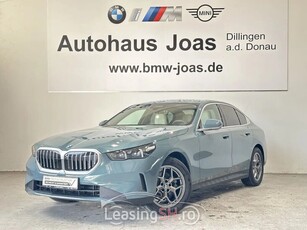 BMW Seria 5 520 d xDrive Sitzbelüftung Autobahnassistent