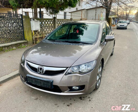 Honda civic 8 hybrid NAVI / baterie IMA schimbata / revizie facuta