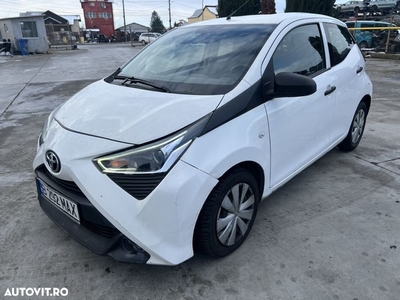 Toyota Aygo 1.0 VVY-I 5 usi X-clusive