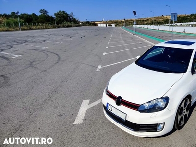 Volkswagen Golf 2.0 TSI GTI DSG