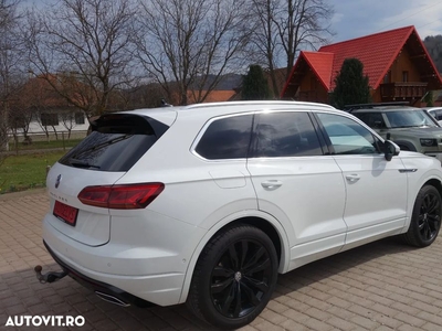 Volkswagen Touareg 3.0 V6 TDI 4Motion DPF Automatik R-Line