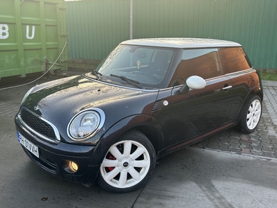 Mini Cooper 2008 1.6 L benzina 120 cp 6+1 trepte impecabil Bucuresti Sectorul 5