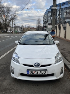 Toyota prius hibrid Sarbi