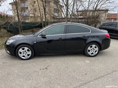 Vând Opel Insignia 2011,2.0 diesel Ecoflex,118kw,262000 km reali,unic proprietar. Preț 4099 euro!