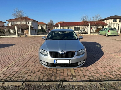 Vand Skoda Octavia 3 2013 benzina 1.2 TSI avariata lovita Domnesti