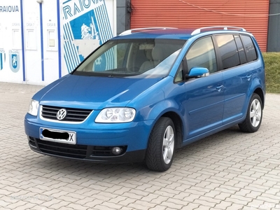 Volkswagen Touran motor 1.9 diesel TDI 105 CP 7 locuri.