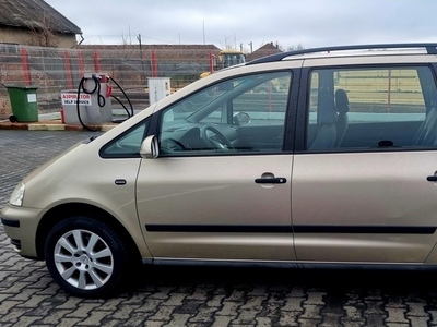 and Volkswagen Sharan , 2.0 TD