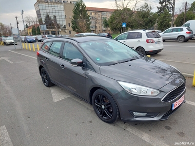 Ford Focus euro 6 an 2016 benzina125cp navi mare ,tempomat 6 viteze etc.