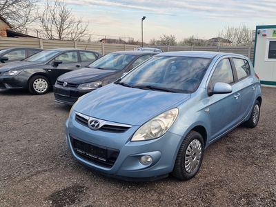 Hyundai i20 , 1.3i an 2010, 84.000 KM, Garantie 12 luni, posibilitate RATE